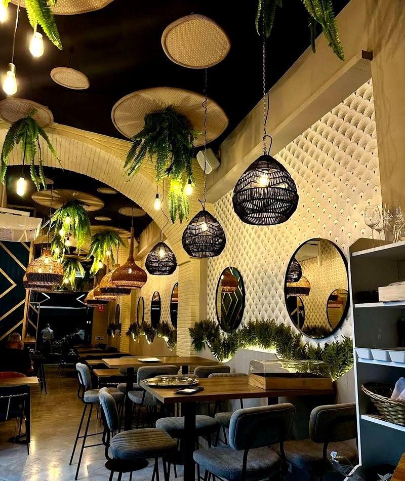 Umami Gastrobar & Brunch. Detapasconchencho